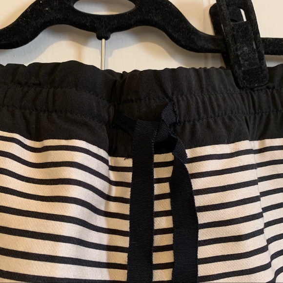 LOFT shorts size 4 - Picture 2 of 7